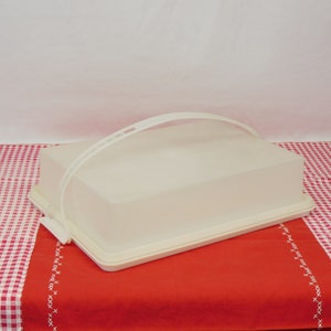 Tupperware Rectangle Cake Carrier 