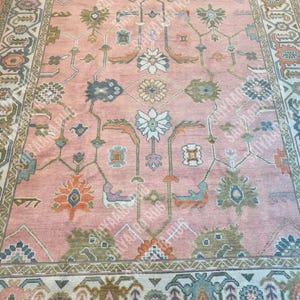 Vintage Pink Oushak Rug – Handwoven Pink Area Rug with Floral Medallions | Boho Distressed Wool Carpet for Living Room or Bedroom