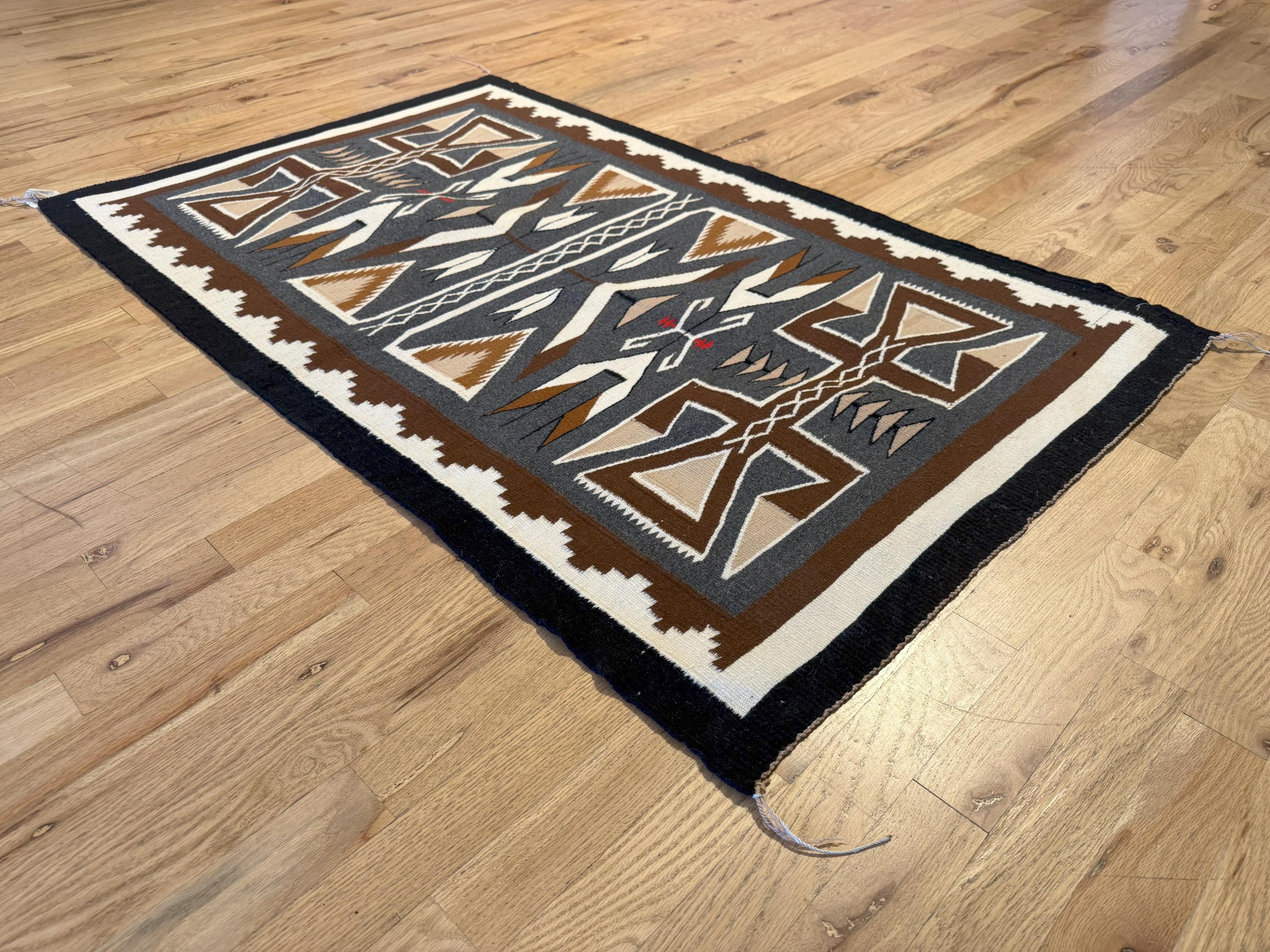 Teec Authentic Native American Navajo Teec Nos Pos Rug 2'10