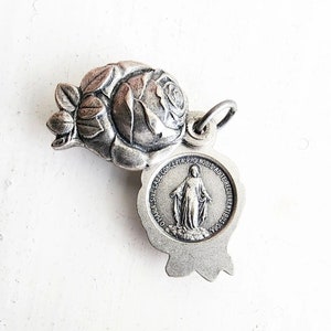 Rose Locket with Miraculous Medal - La Milagrosa - Virgen - Virgin Mary