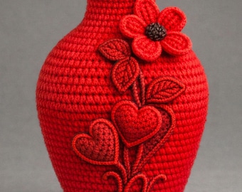 Crochet Red Vase Pattern – Heart & Flower Appliqué (PDF Digital Download