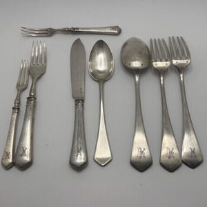 Antik österrikisk bestickset i 800-talssilver – Alexander Sturm – Diana Head Hallmark – Jugend – 8 delar – 463 g