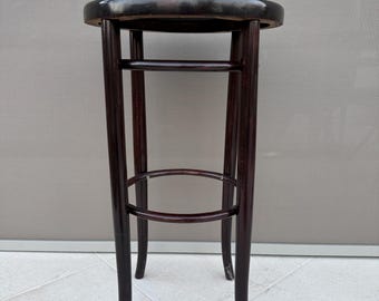 Antik Thonet växtställ / piedestalbord i böjt trä – Professionellt restaurerad – Original Thonet-märke – Österrike ca 1900