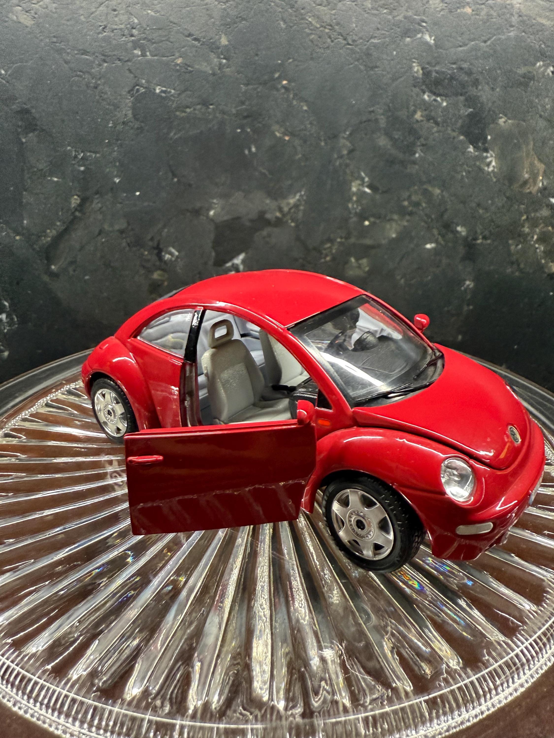 Durago 1:18 Volkswagen New Beetle (1998) | Made in Italy Diecast