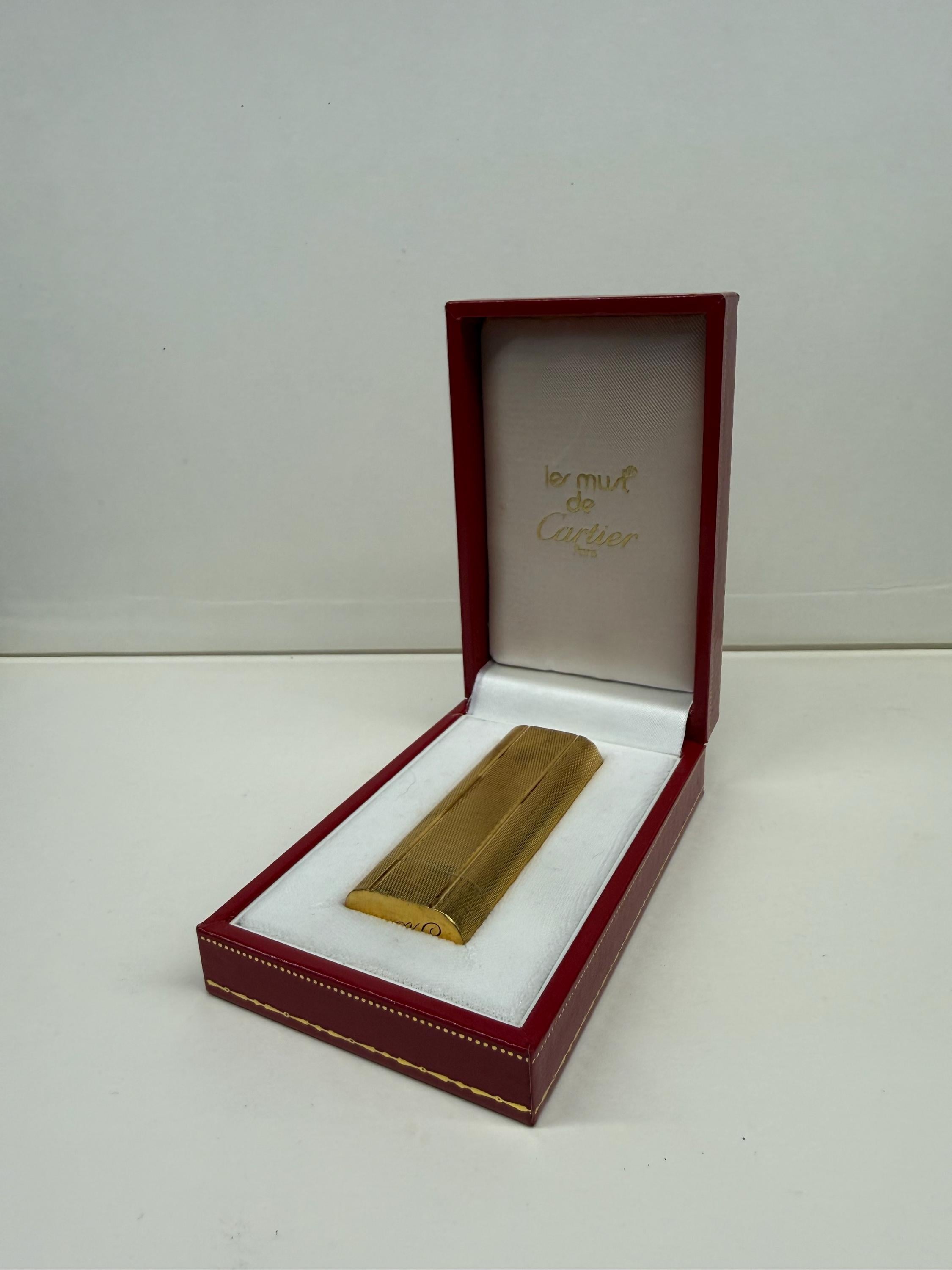 Accendino da tasca placcato in oro giallo. | Dupont