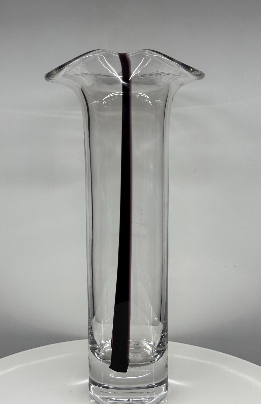 24 Cm Handblown Art Glass Vase With Fluted Rim & Dark Swirl – Modern ...