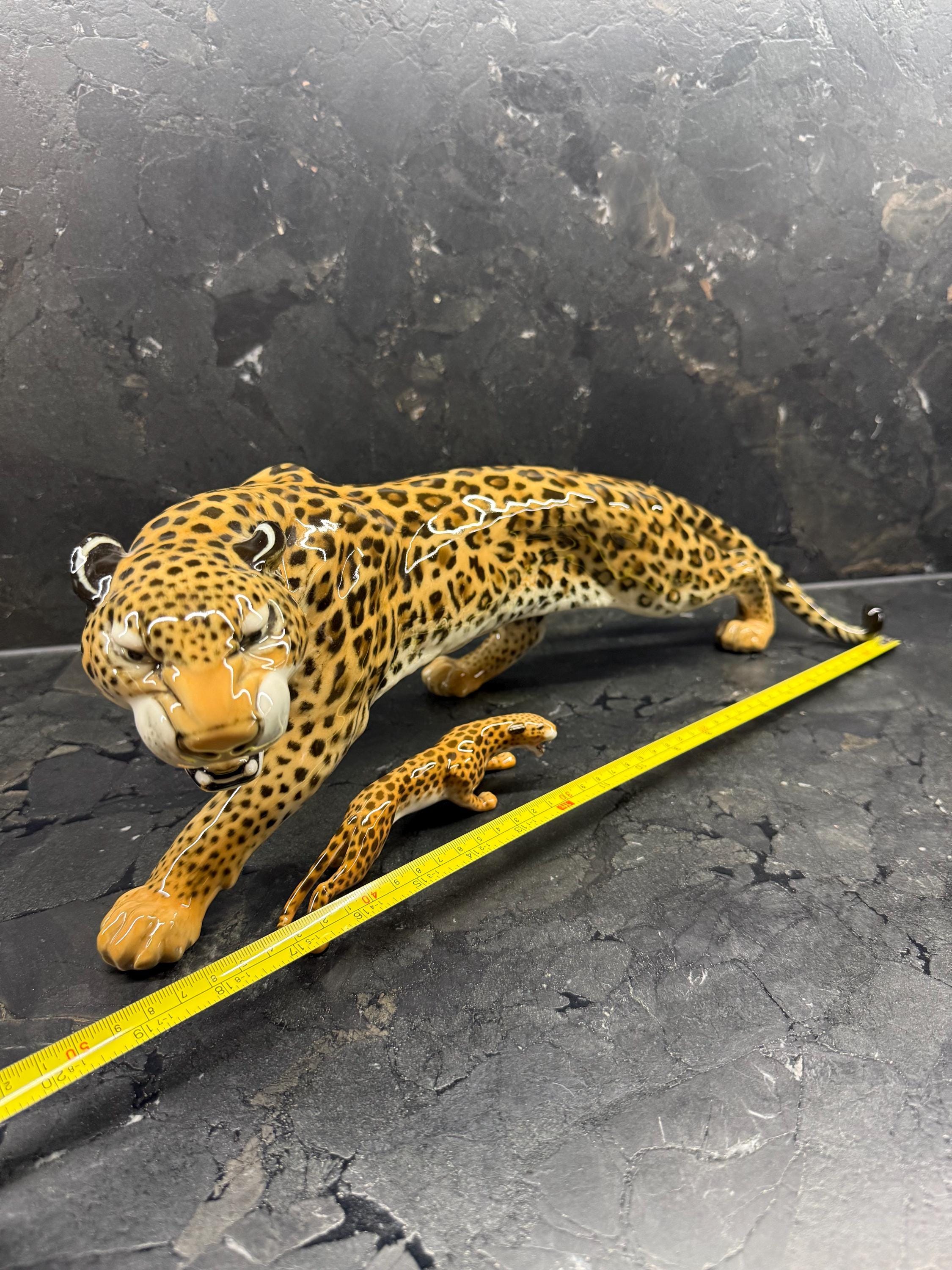 新品ドイツ製 HUTSCHENREUTHER ペールピーチ 美しいケーキプレート Vintage Hutschenreuther Leopard Porcelain Figurine Set by Günther