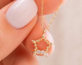 Halsband med stjärna i 14 karat guld, hänge med himmelsk CZ, minimalistiska smycken