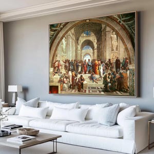 Könnte beinhalten: Ein großer, gerahmter Druck eines Gemäldes aus der Renaissance, das eine Versammlung von Figuren in klassischer Architektur zeigt. Das Kunstwerk weist eine Vielzahl von Farben auf, darunter Rot, Blau und Gold, mit detaillierten Figuren und architektonischen Elementen.