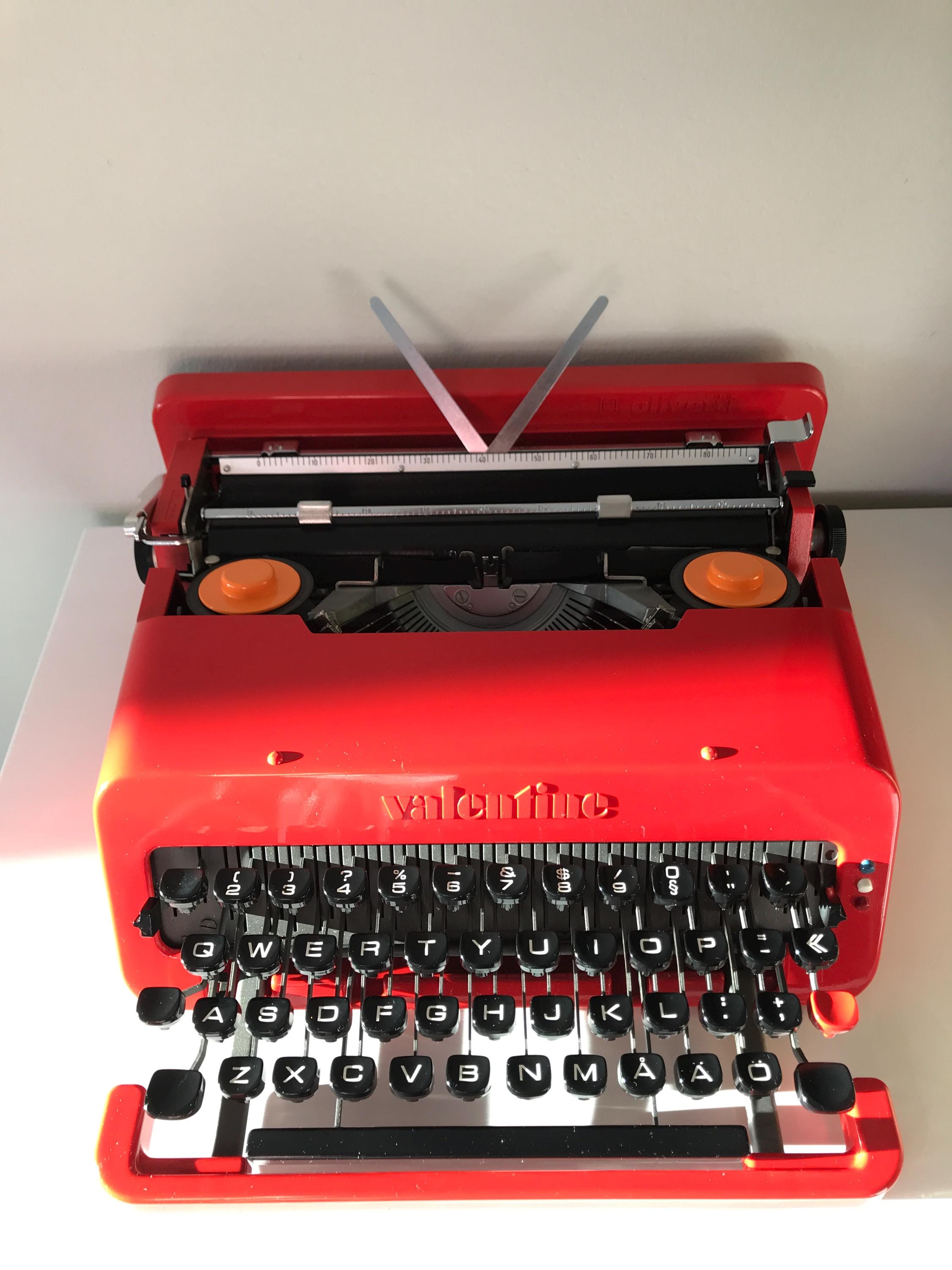 Olivetti Valentine - Etsy Israel