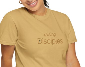 Raising Disciples T-shirt, Raising Disciples shirt, Religious shirt for mom, Religious shirt for dad, motherhood shirt, fatherhood shirt