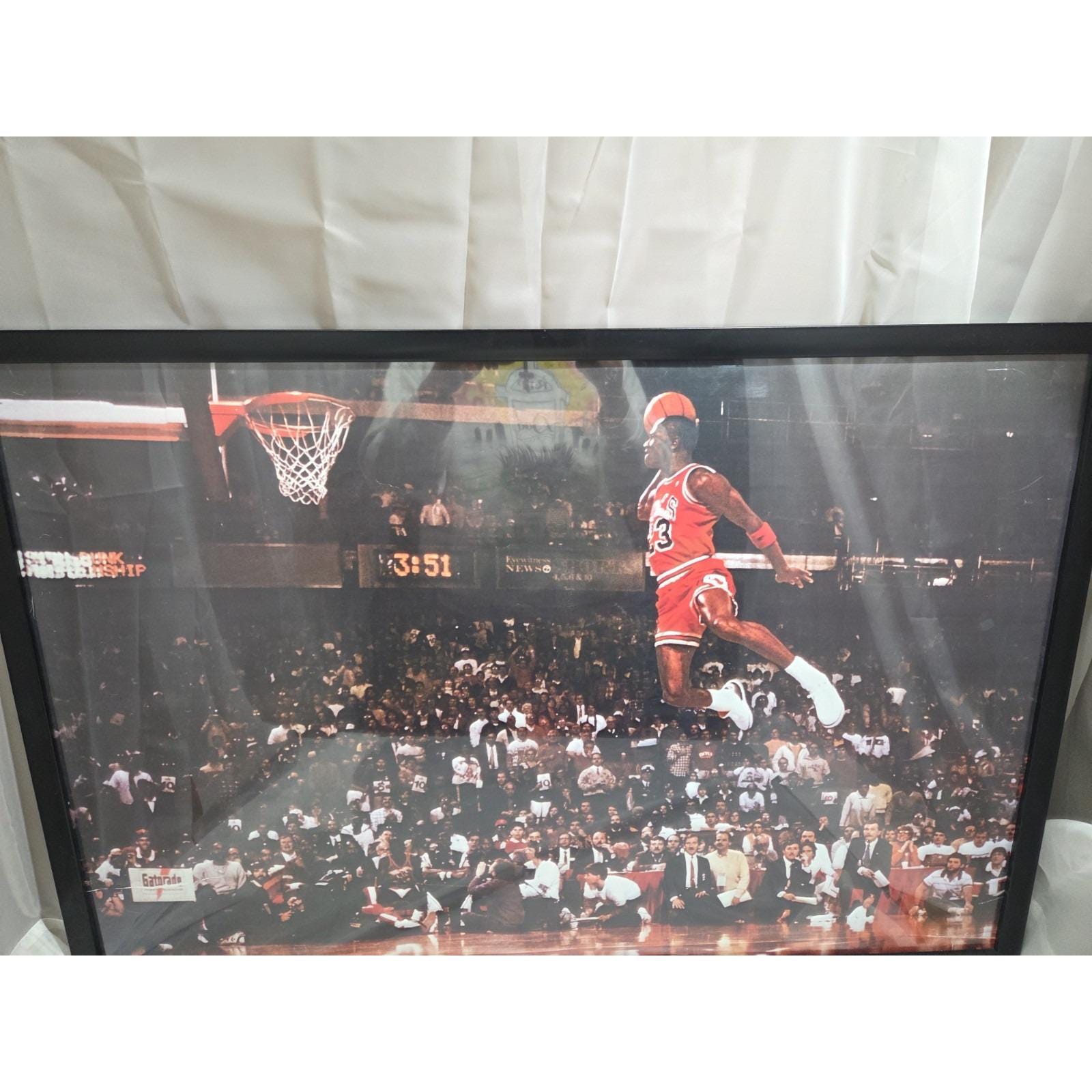 michael jordan's free throw dunk