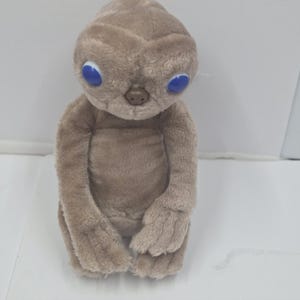 Et by Showtime - Etsy