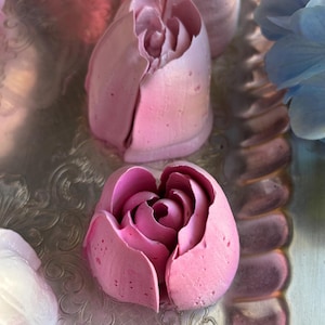 Tulip Piping Tip: Heart-Shaped Marshmallow Flowers, Cake Decorating