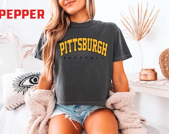 Vintage Pittsburgh baseball cropped Tshirt Pittsburgh baseball T-shirt retro Pittsburgh Tee baseball Gift Comfort Color Crop Top