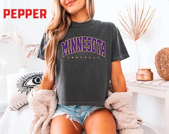Vintage Minnesota Football cropped Tshirt Minnesota Shirt Football T-shirt retro Minnesota Tee Football Gift Comfort Color Crop Top