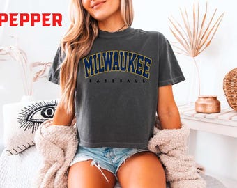 Vintage Milwaukee baseball cropped Tshirt Milwaukee baseball T-shirt retro Milwaukee Tee baseball Gift Comfort Color Crop Top