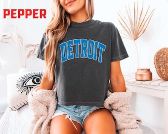 Vintage Detroit Football cropped Tshirt Detroit Shirt Football T-shirt retro Detroit Tee Football Gift Comfort Color Crop Top