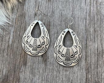 Dreamy Earrings ~ Vintage Navajo Style
