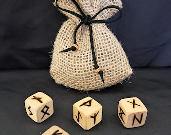 Wooden Viking Runes Dice Set: Fortune Telling Divination (0.7in/1.7cm, 4pcs/set)