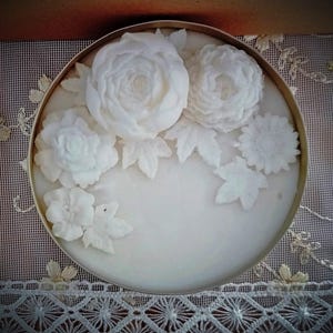 Favors Peony Garden Scented Soy Candles, Please read the description !