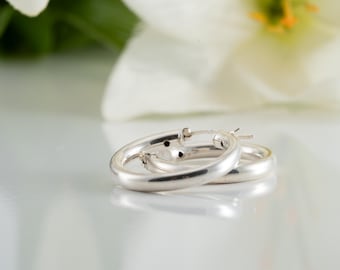 Vintage Sterling Silver Hoop Earrings – Classic Everyday Jewelry