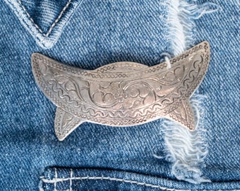 Vintage Cowboy Hat Brooch – Gold or Silver Finished Western Pin | With or Without Dangles