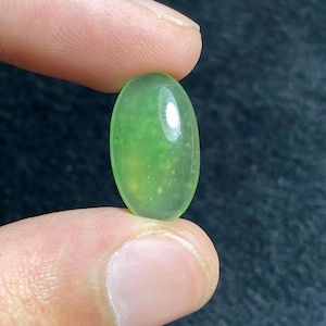 Cabochão oval de granada grossular natural | Gema de colecionador do Afeganistão (19 x 16 mm)