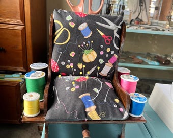 VTG Wood Rocking Chair Pin Cushion Sewing Including Thread, Pins, Thimble, Scissors, Measuring Tape, Safety Pins, & Buttons