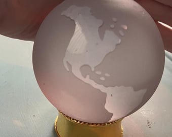 Vintage Globe World Earth geëtst mat helder glazen bol presse-papier