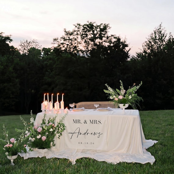 Wedding Table Runner, Personalized Last Name Sign, Custom Linen Wedding Banner, Sweetheart Table Banner, Wedding Reception Gift