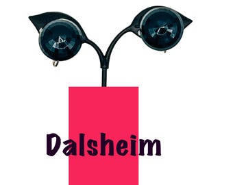 Vintage Dalsheim Black Faceted Lucite Clip-On Earrings – 1950s Mid-Century Glam