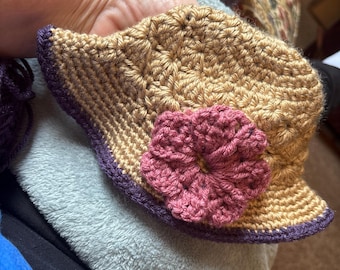 Gorro de sol de ganchillo para bebé
