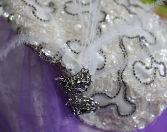 Vintage 1950s ecru sequin beaded iredescent sequins adorn headpeice veil facinator tiara