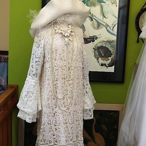 SALE DISCOUNTED BARGAIN Vintage lace flapper boho 1920s lace wedding dress bell sleeves great gatsby daisy dress