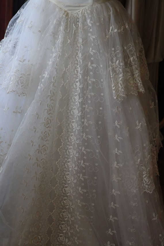 Vintage Antique 1950s embroidered lace tulle wedd… - image 5