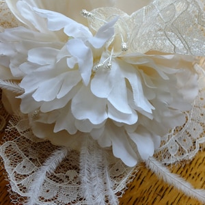 Handmade lace feather wedding headpeice floral comb 1920s veil tiara image 1