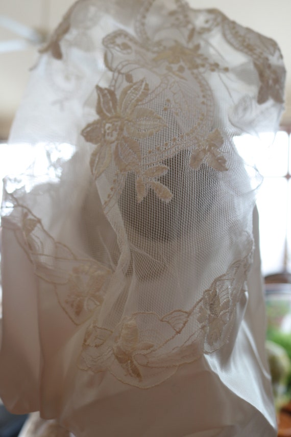 1980s Victorian inspired wedding dress satin lace… - image 4