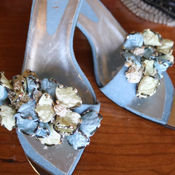 bridesmaid kitten heels