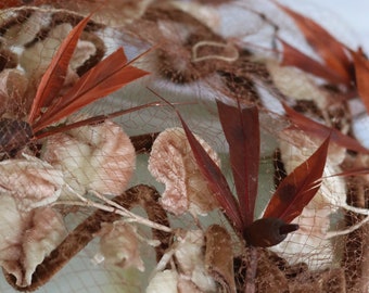 Vintage 1950s feather birds lace adorn headpeice veil facinator with