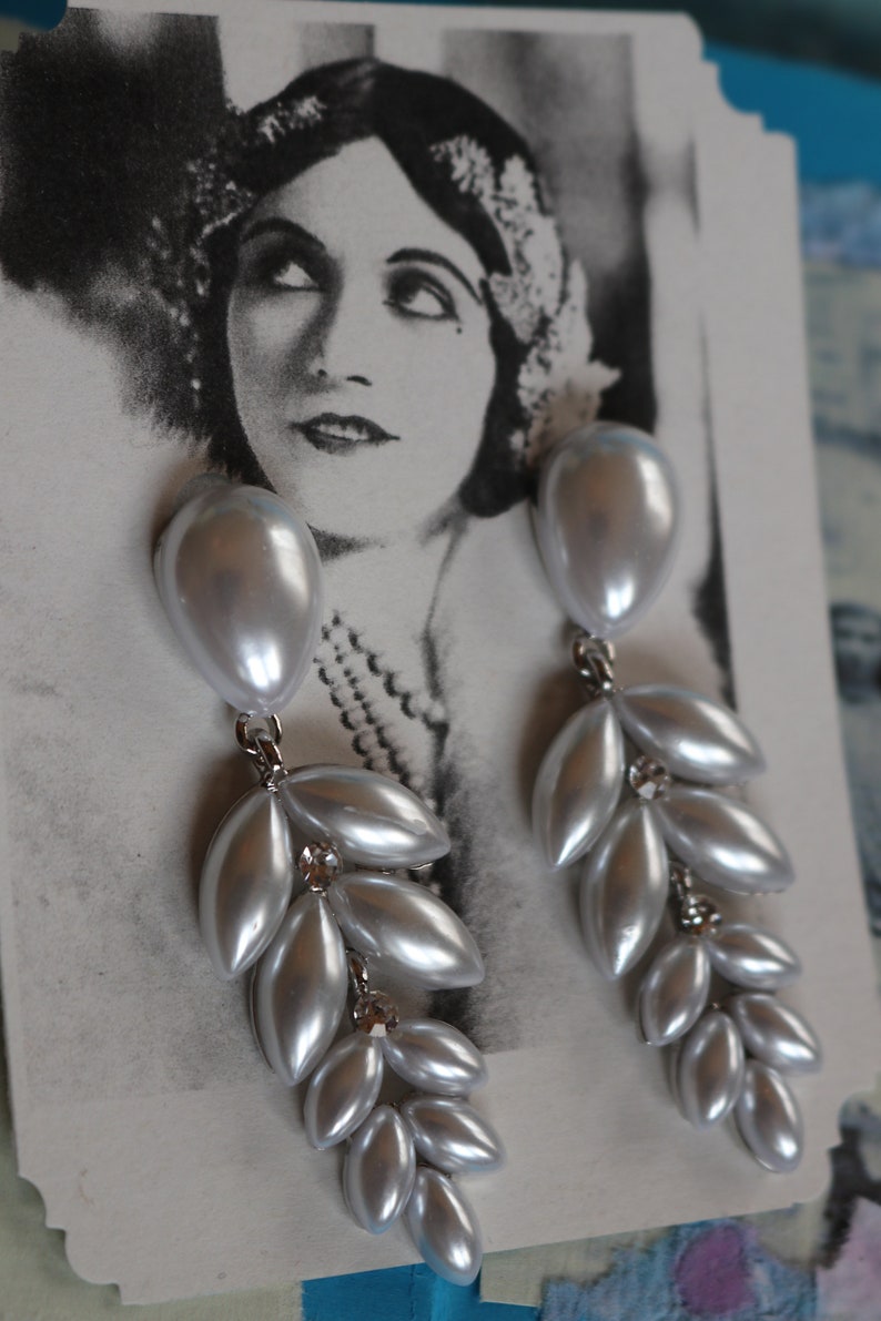 Vintage 1920s 1930s downton abbey flapper wedding inspired silver with white pearls drop earrings