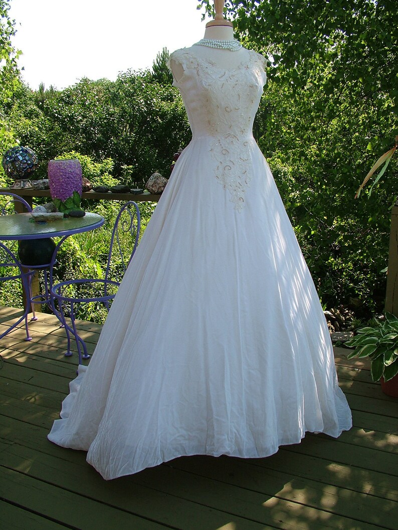 Rich Vintage velvet wedding dress 1950s velvet and beaded Etsy