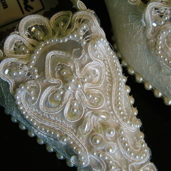 Handmade Wedding shoes Pumps heels lace decorated Vintage style princess shoe