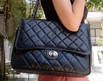 Bolso de hombro clásico XL DIAMONDS de piel auténtica, elegante y acolchado, minimalista, icónico bolso cruzado negro, un bolso de moda atemporal.