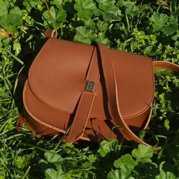 Casual Minimalist Crossbody Bag, Medium Size Shoulder Bag, High Quality Purse for Women, Saddle Bag, Unique Handbag, Handmade Greek Product