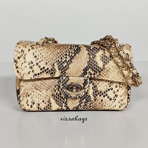 Ormväska med diamantklaff, liten handväska i äkta kalvskinn, axelväska med dubbla remmar, lyxig axelväska för kvinnor, handgjord grekisk produkt