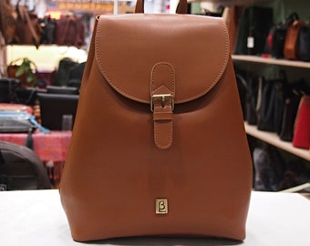 Mochila minimalista de piel sintética: bolso informal griego hecho a mano