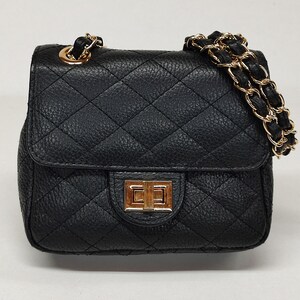 DIAMONDS Umhängetasche aus echtem genarbtem Kalbsleder, kleine gesteppte Crossbody-Ledertasche, Wandelbare Riemen Geldbörse für Frauen, handgefertigte griechische Tasche