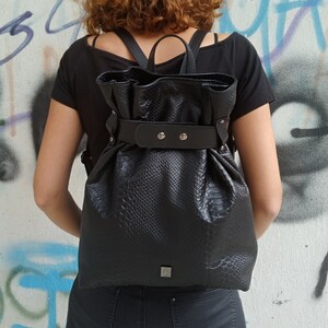 Schlangen-Art-echtes Leder-Rucksack, ausgezeichnete Qualität große Tasche, elegante Frauen Geldbeutel, einzigartiger Schlangen-Rucksack, handgemachtes griechisches Produkt