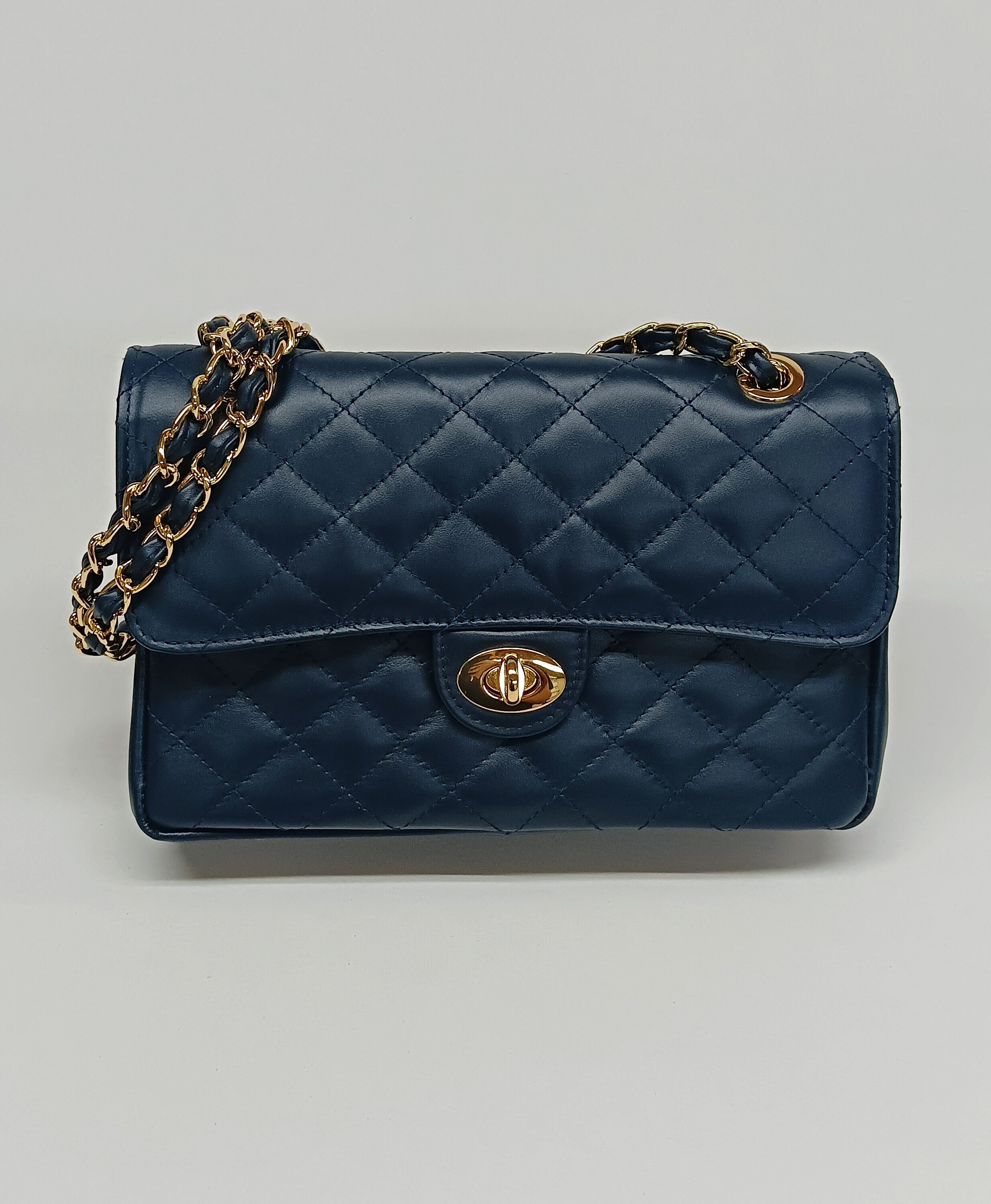 Single Flap Genuine Grained Leather Crossbody Bag Quilted 